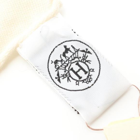 HERMES Ivory Scarf - Picture 3 of 5